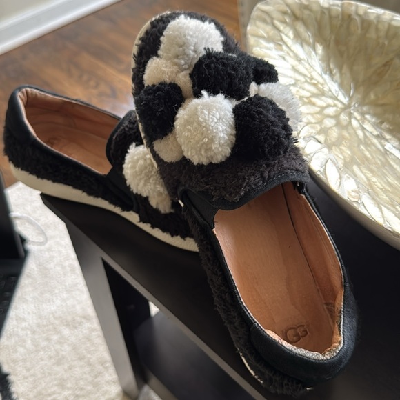 UGGs Pom-Pom Sneakers - Picture 3 of 7